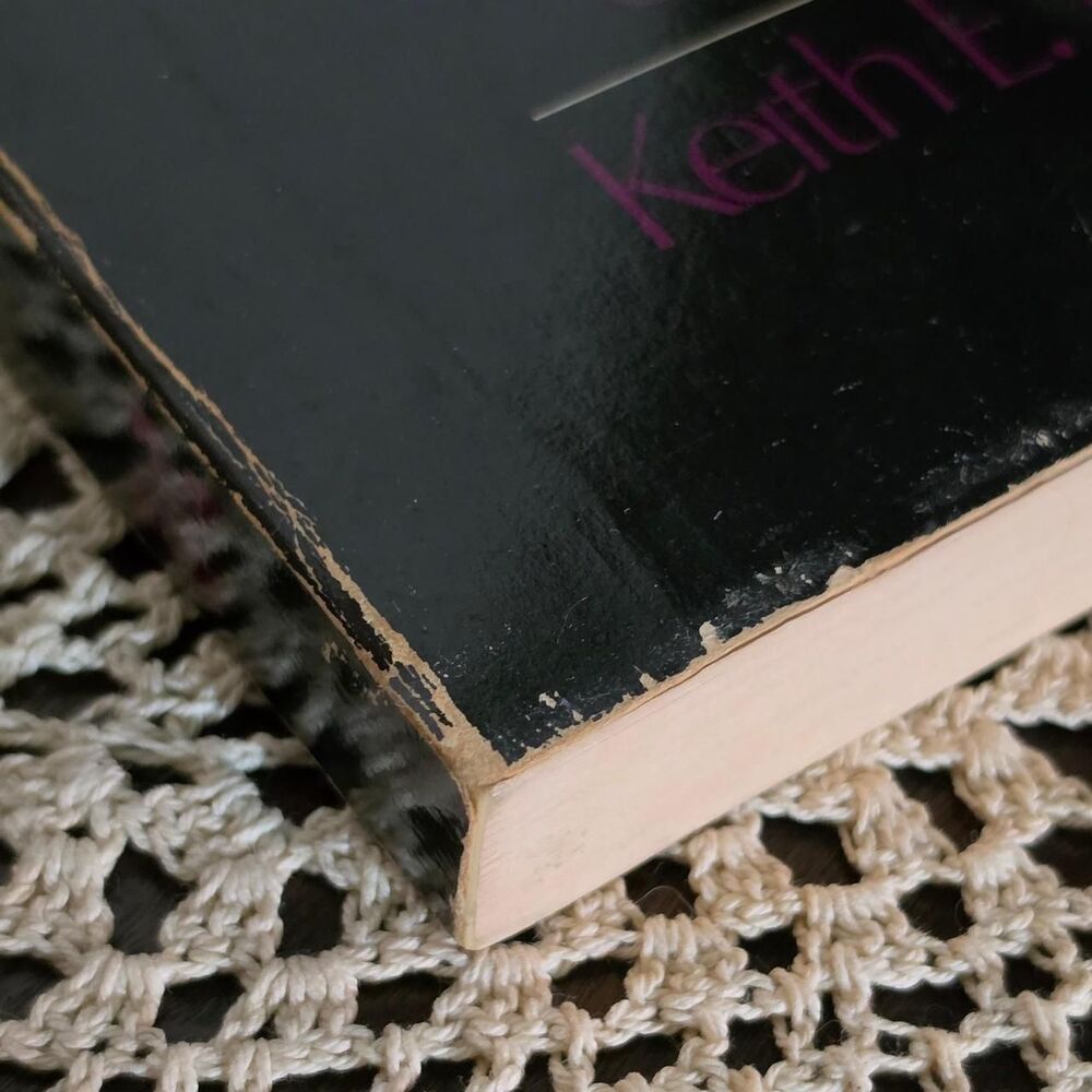 Books - Picture 4 of 8